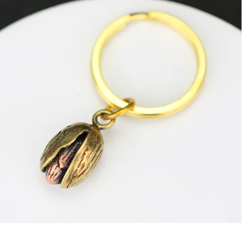 Handmade pure copper copper pistachio pendant car keychain pendant brass retro men and women creative waist hanging jewelry