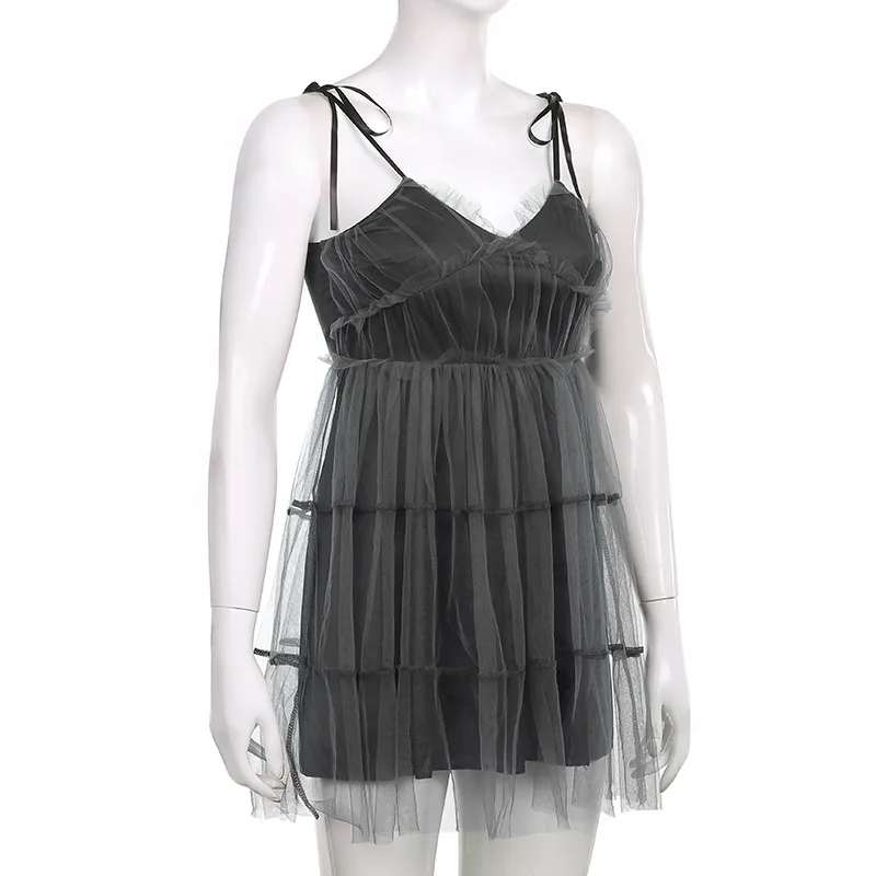 Camicia ricamata baby girl con trasparenze e vestito a spaghetti strap