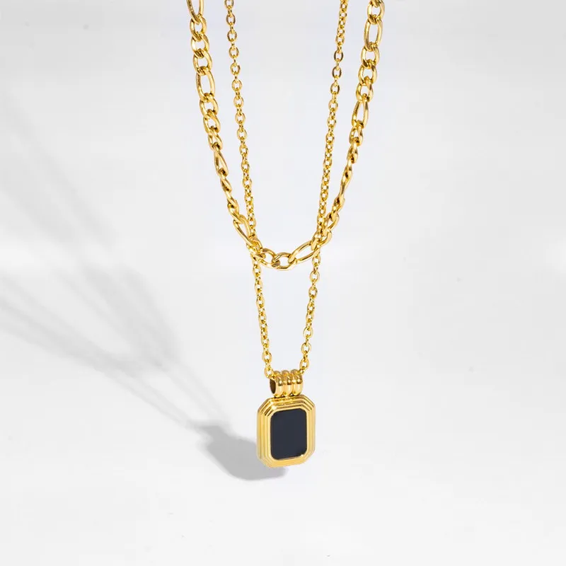 

2022 Square Black/White Shell Necklaces Geometric Pendant Necklaces for Women Gold Double Layers Chain Necklaces ピアス　ブラン