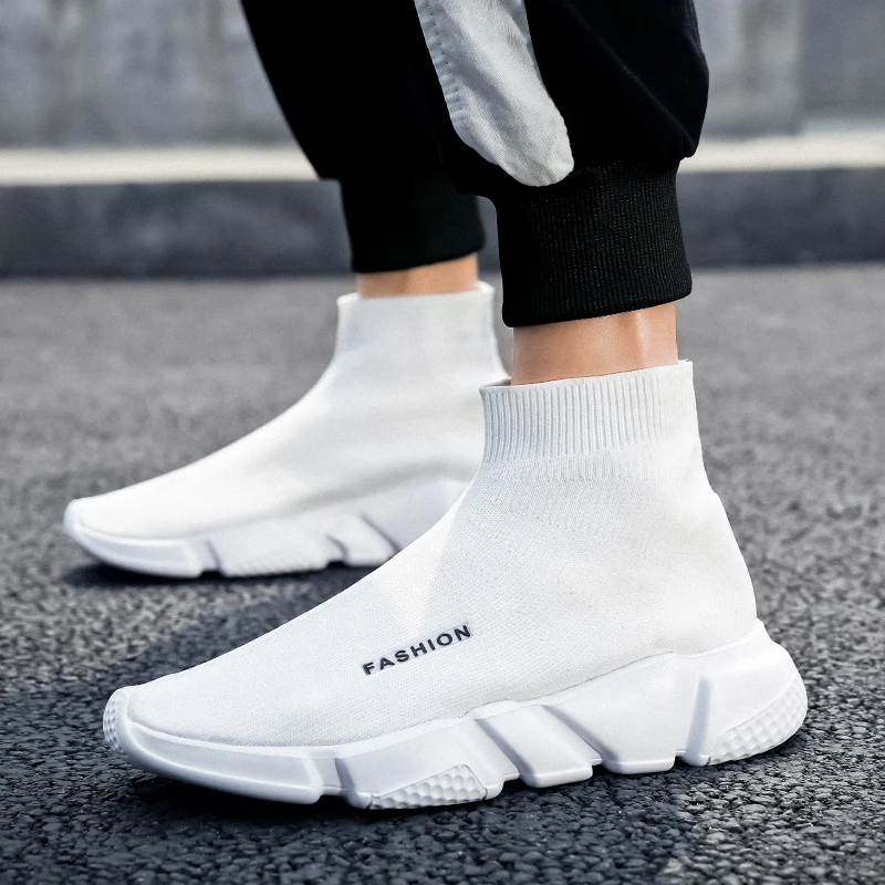 2022 New White Trainers Men Shoes Spring Male Sneakers Sock Shoes Breathable Slip-on Sports Running，Casual Footwear For Women