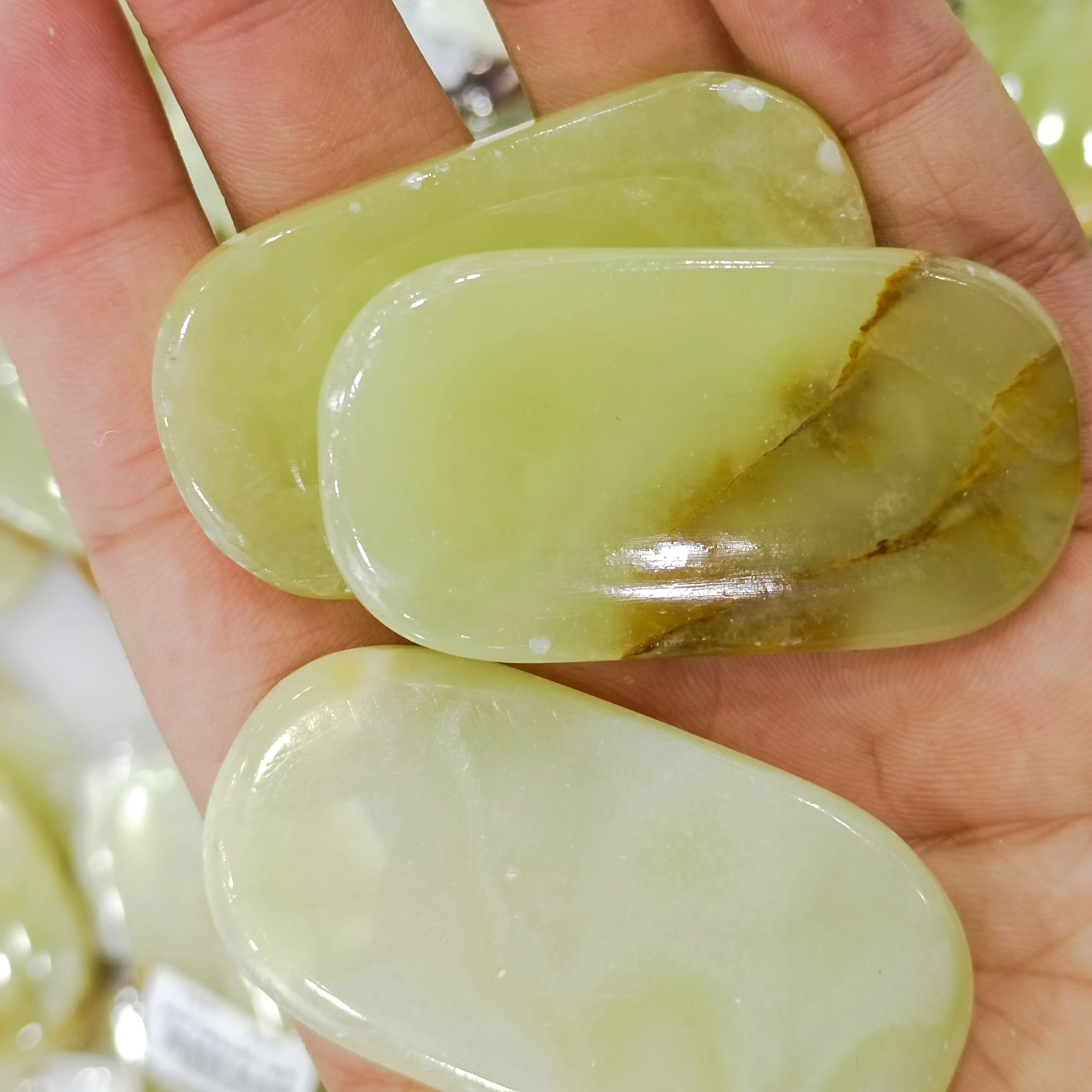 1pc Natural Afghan finger massage Thumb-shaped nepenthe water drop concave energy healing stone crystals palm gifts