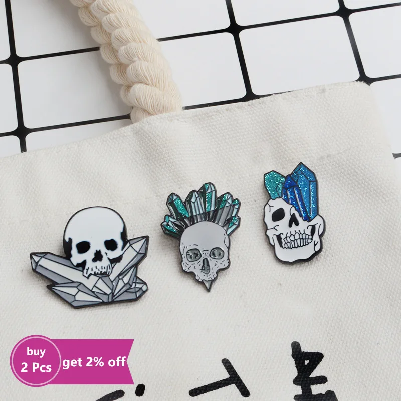 Insignia de Calavera de Cristal de la serie Punk, ropa, bolsos Vaqueros, Pin de solapa, broche de joyería de Halloween, regalos de joyería para Fans, amigos, venta al por mayor