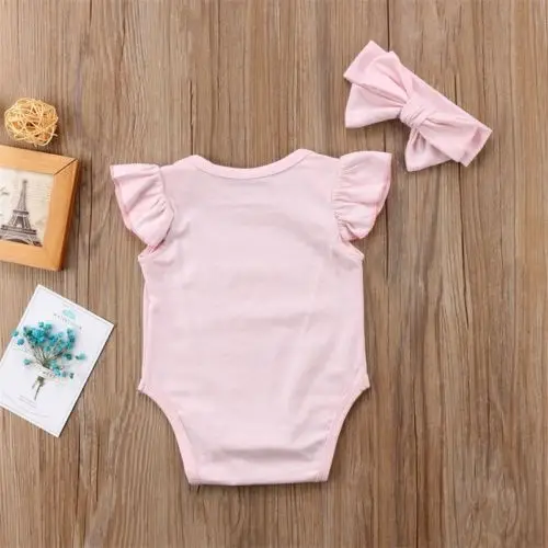 Neugeborene Kleidung Baby Mädchen Brief Druck Oansatz Body + Bogen Stirnband Kinder 2pc Set Kleinkind Mädchen Baumwolle Ärmellose Rüschen outfit