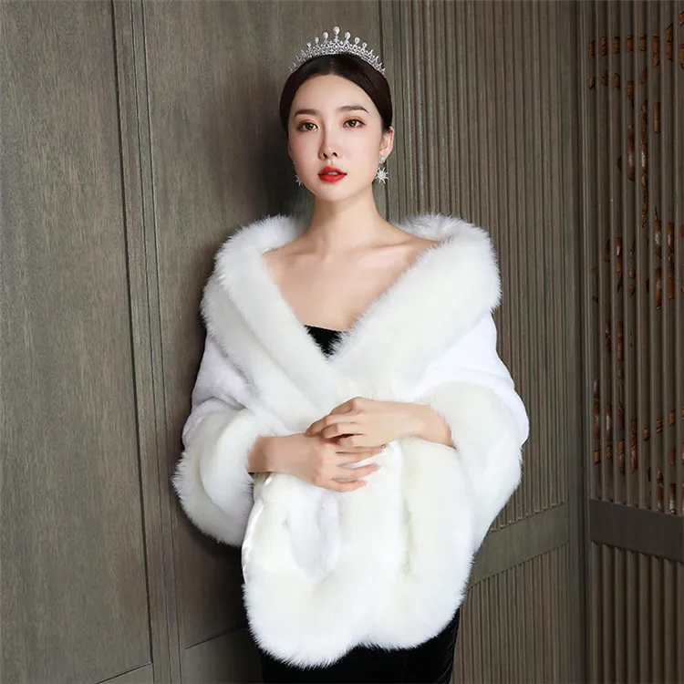 JaneVini Elegante Elfenbein Cape Mantel Braut Faux Fur Wrap Winter Warme Große Schal Jacke Plus Größe Bolero Frauen Hochzeit Zubehör