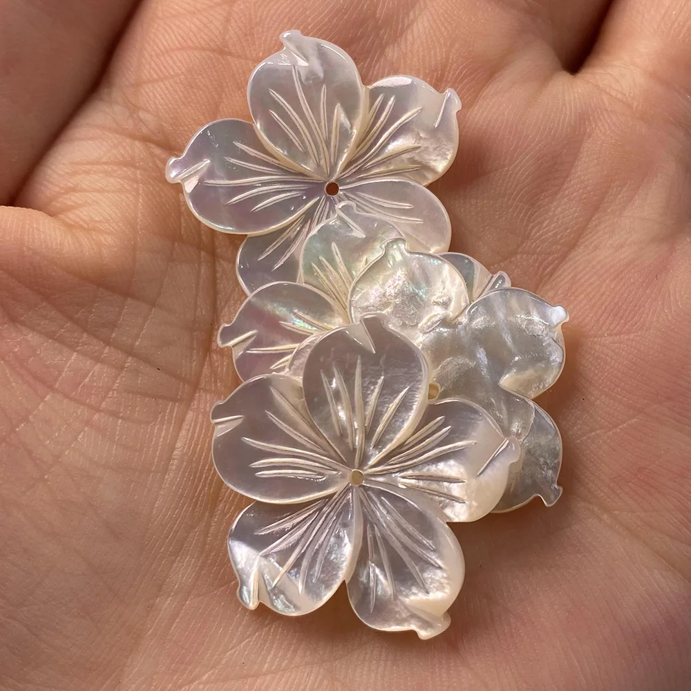 2Pcs Shell Beads Carved-flowered Accessories White Loose Shell For Jewelry Making Bracelet Earring Handiwork Sewing Accessory