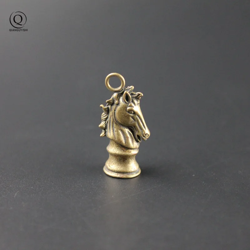 Vintage Brass Chess Knight Keychain Car Key Hanging Jewelry Fashion Copper Horse Head Men Keyring Pendant Children Birthday Gift