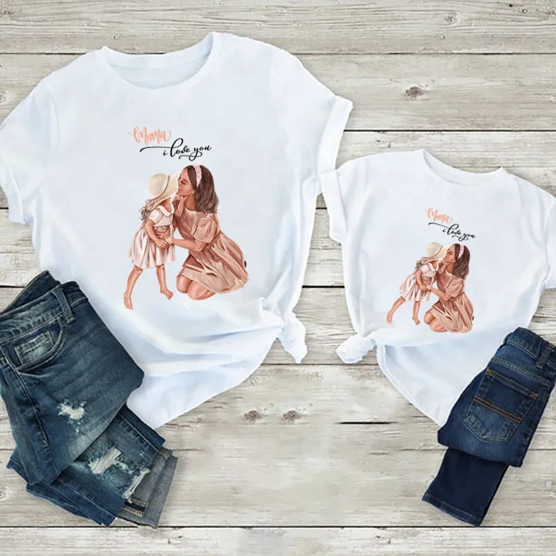 Completi coordinati per la famiglia bella mamma d\'amore con stampa figlia t-shirt Fashion Family Look Tshirt donna ragazze vestiti divertenti