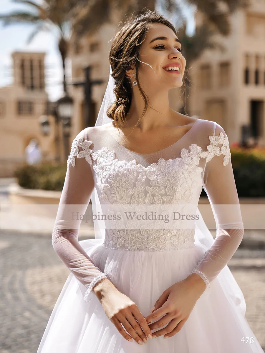 

Elegant Illusion Tulle O-Neck Long Sleeve With Beads Wrist Wedding Dresses Lace Appliques Back Buttons Bridal Gowns