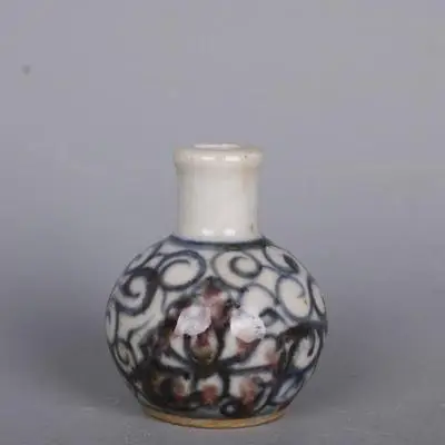 Exquisite Antique Porcelain Blue And White Underglaze Red Tangled Branch Lotus Pattern Snuff Bottle Home Decoration Ornaments