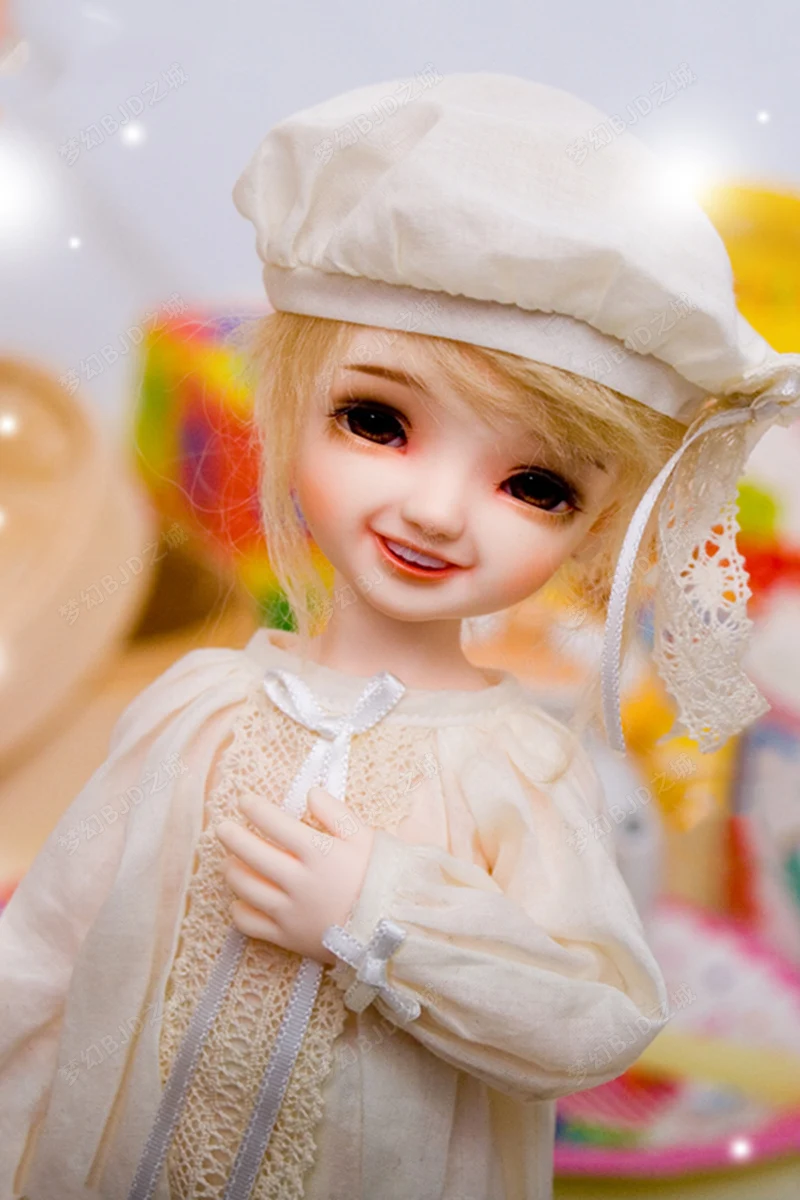 1/6 BJD  Cherry Resin  Doll Can Move Human Form