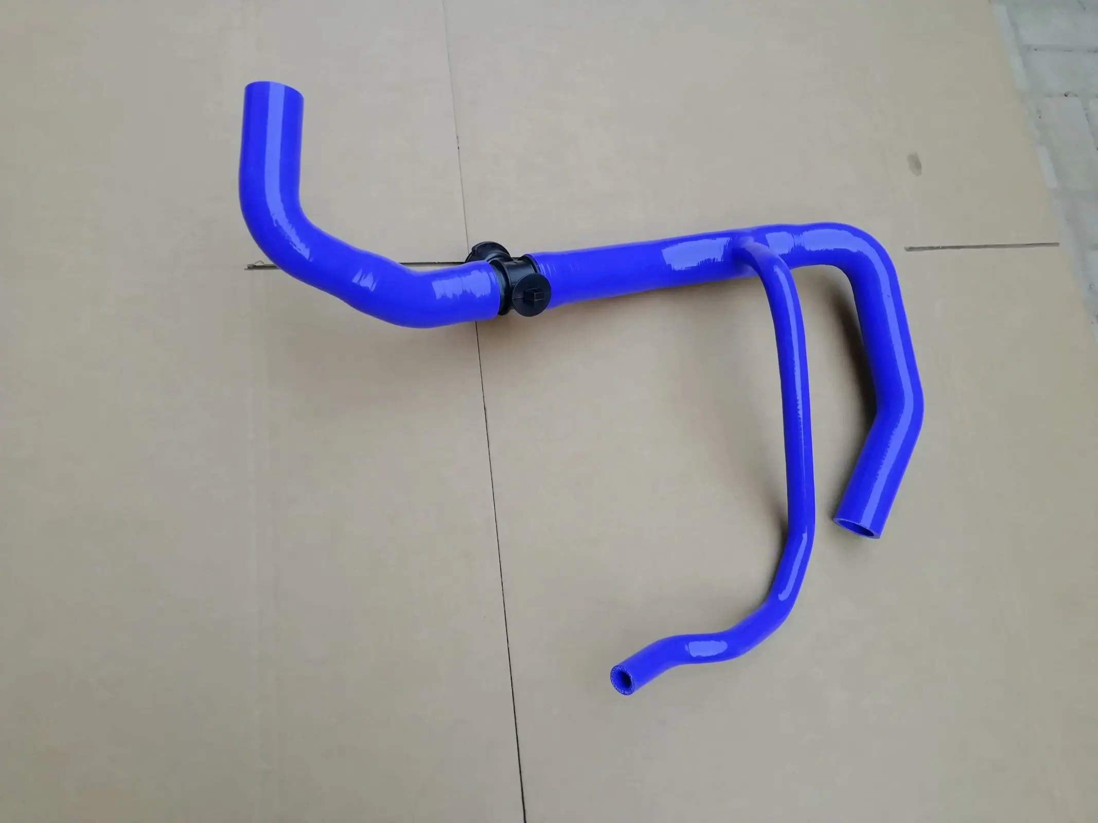 

5058482AH 05058482AH 5058482AD 5058482AF AG Силиконовый шланг радиатора системы охлаждения для Jeep Compass Patriot Dodge Caliber 2.0L 2.4L