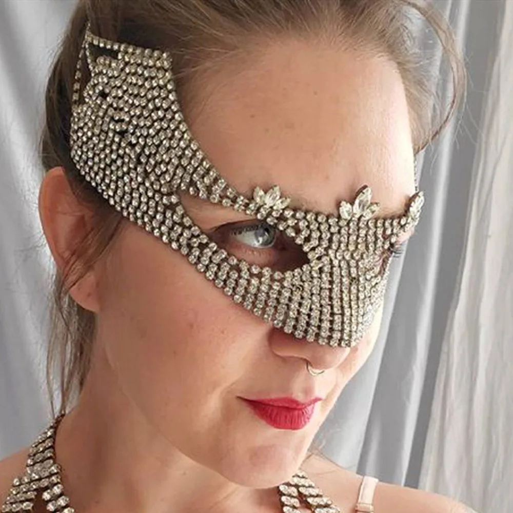 

Rhinestone Irregular Masquerade Mask Halloween Decoration Face Jewelry for Women Luxury Crystal Cover Eyes Mask Accessories