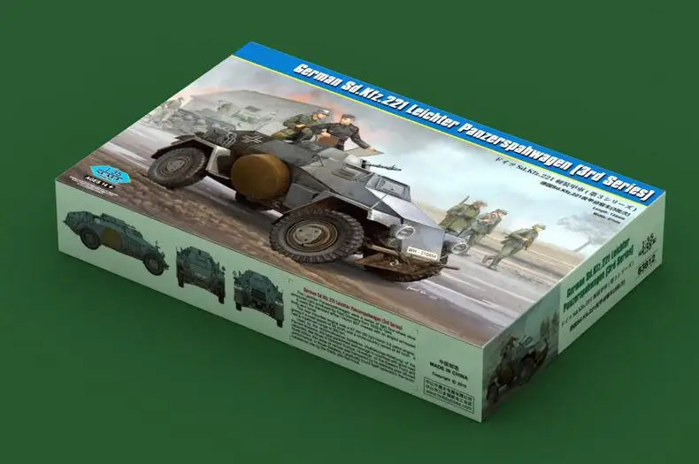 Hobbyboss 1/35 83812  Model Kit Sd.Kfz 221 Leichter Panzerspahwagen