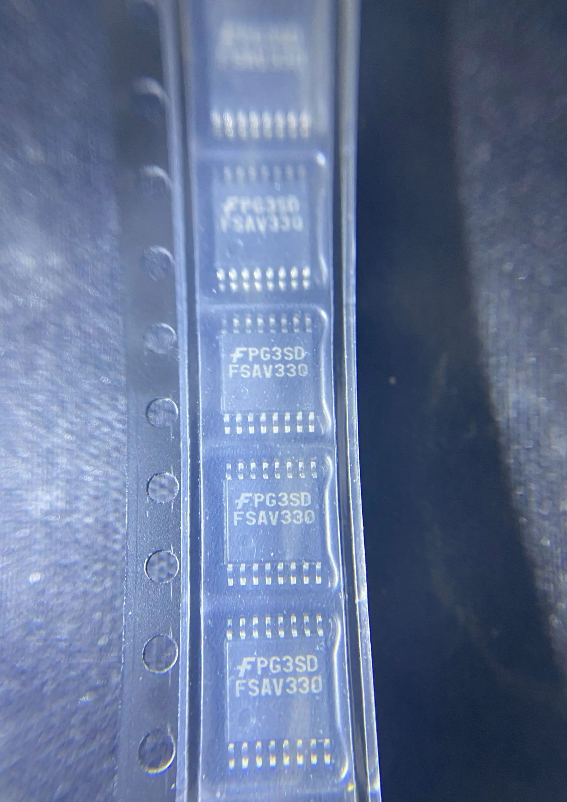 20 ~ 50 teile/los FSAV330 FSAV330MTC FSAV330MTCX TSSOP16 Original kostenloser versand