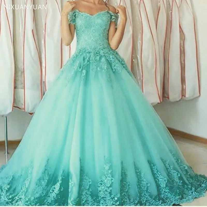 Vestido De quinceañera a la moda, traje De baile con apliques De escote en forma De corazón, barato, 15 °