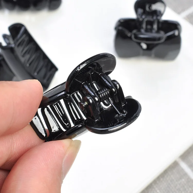 Japan Korea High Quality Simple Black Plastic Hair Clips Claws Mini Clamps Fashion Girls Crab Hair Claw Gifts Hair Accessories