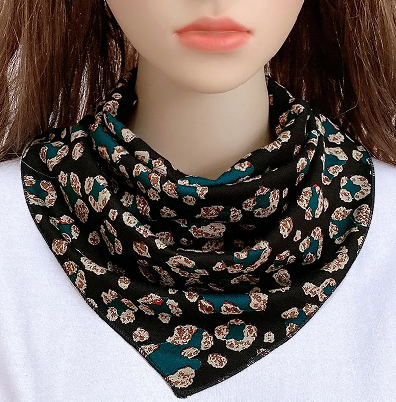 Korean Floral Print Button Bib Protect Cervical Spine Triangle Headkerchief Summer Woman Fake Collar Neck Guard Silk Scarf T76