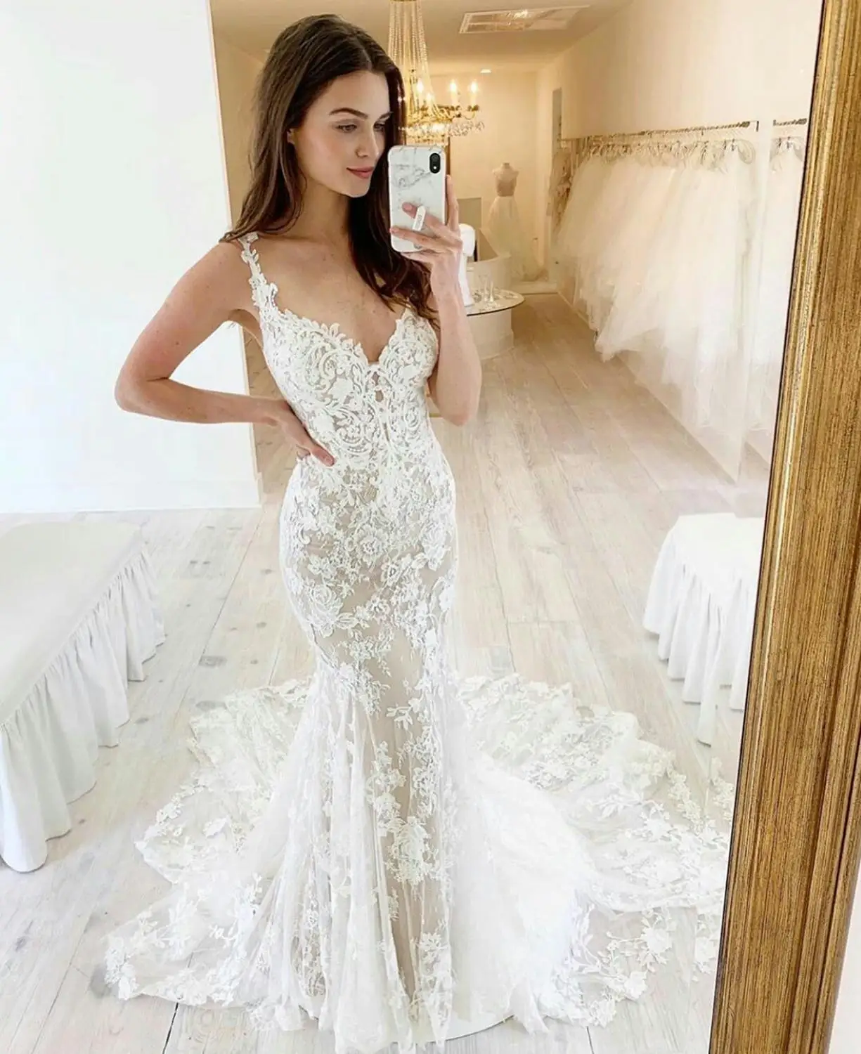 Abiti da sposa senza spalline Appliques di pizzo abiti da sposa a sirena abito da sposa con strascico senza schienale su misura