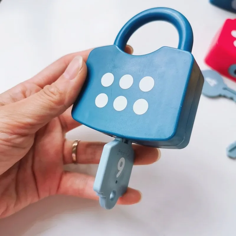 1PCS Number Lock Key Matchของเล่นเพื่อการศึกษาเด็กคณิตศาสตร์วัสดุMontessoriอนุบาลช่วยสอนของเล่นการเรียนรู้