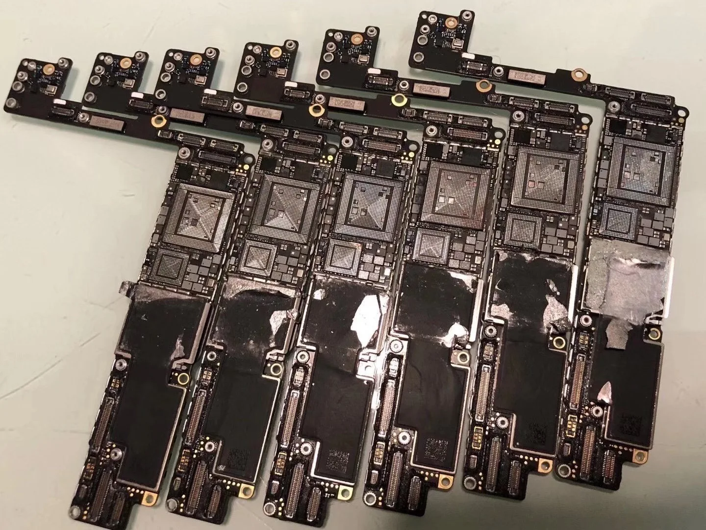 CNC Board Dibor CPU Baseband untuk iPhone 11/11 Pro/11 Pro Max ICloud Terkunci Motherboard Hapus CPU Baseband Swap Logicboard