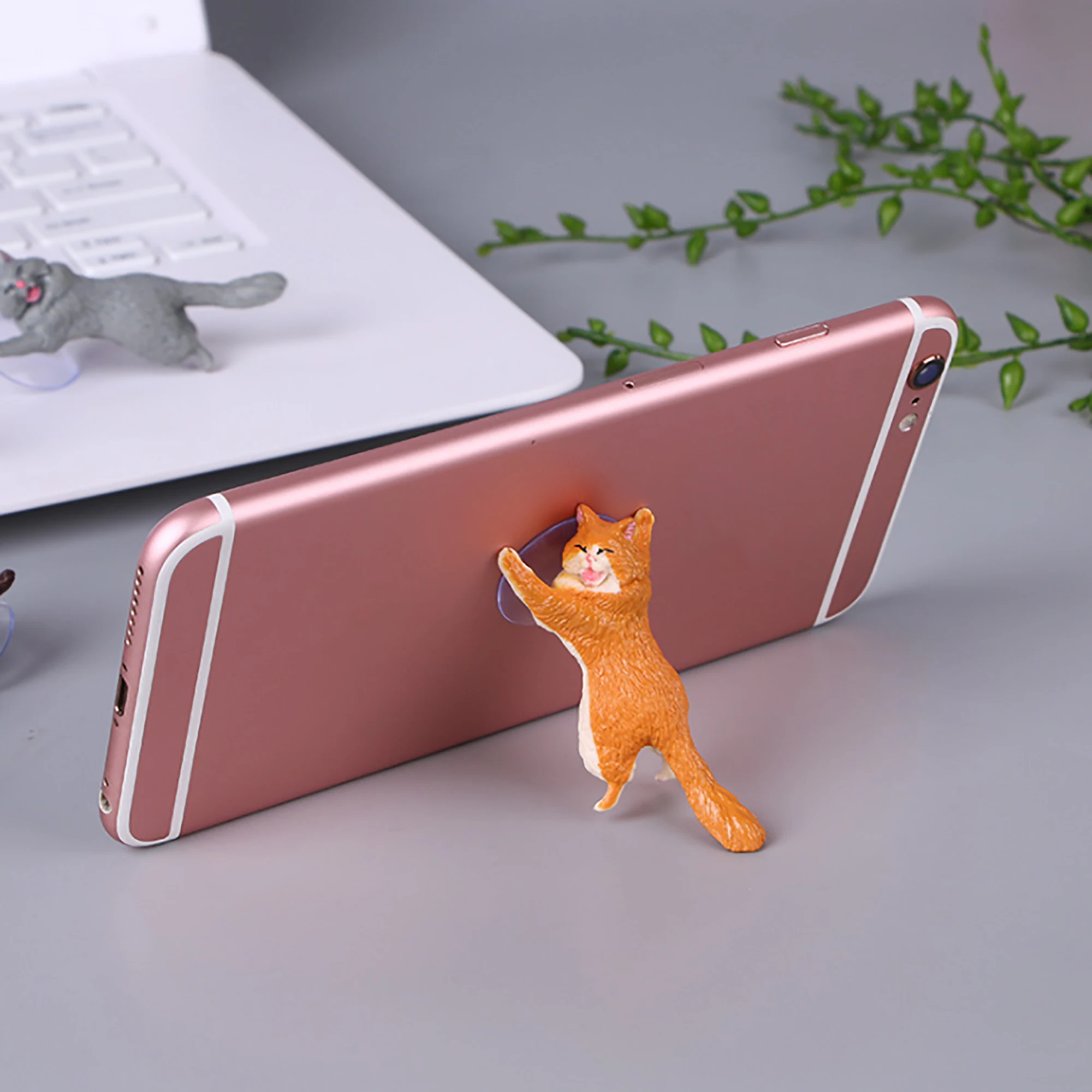 

2pcs small desk couples gifts Bracket For Phone Mini cat sucker phone stander Strong car sucker holder Phone parts for lazy man