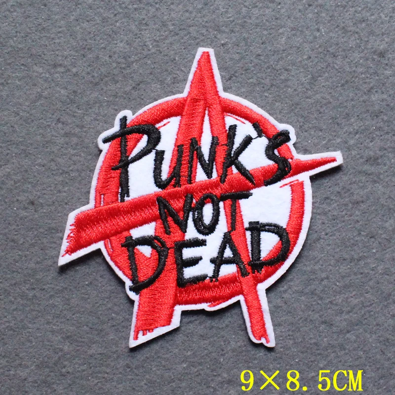 Iron On Patch Punk\'S Not Dead Embroidered Patches On Clothes Stripes DIY Punk Things Patches For Clothing Skull Badges Applique