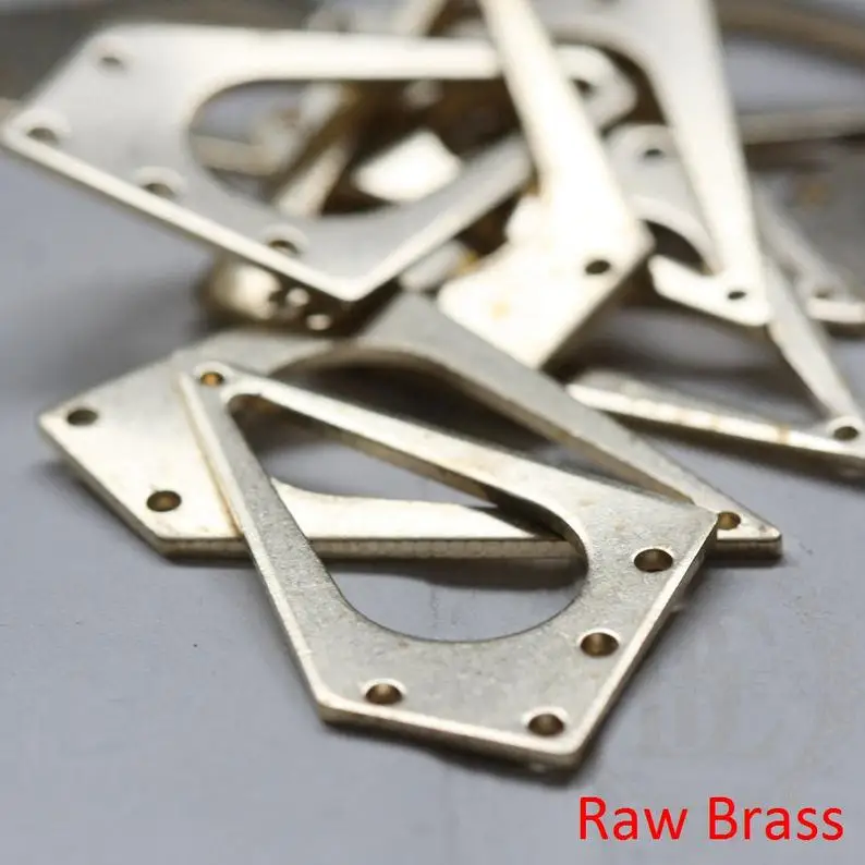

Premium Plated Solid Brass Polygon Pendant - 31.4x19.6mm (3868C)