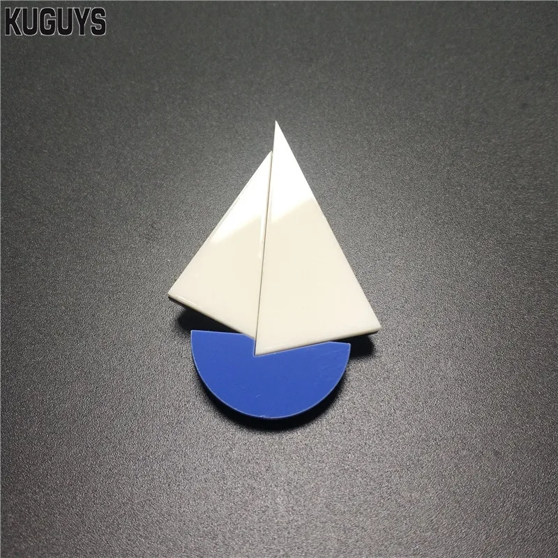 New Cute Sailboat Brooches for Women Girls kids Gift Acrylic Jewelry Collar Brooch Bag Pins Fashion Accessories