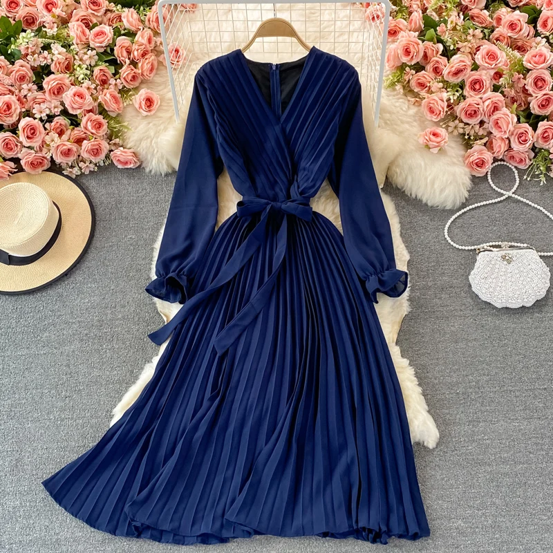 

Women's Spring Autumn Runway Fashion Long Sleeve Deep V Neck Pleated A-Line Dress Female Chic Travel Party Dress TB1101