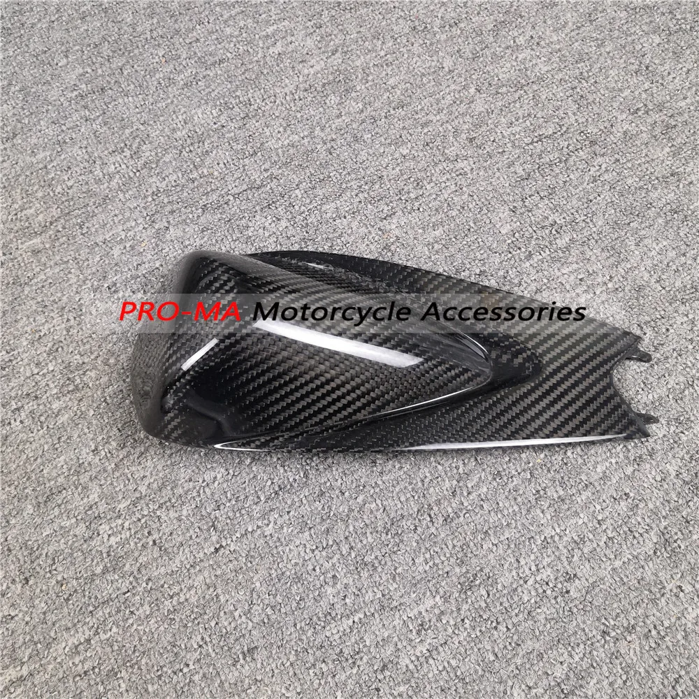

Full Carbon Fiber Rear hump cover for Aprilia RSV4 / Tuono V4 Factory 2016-2020