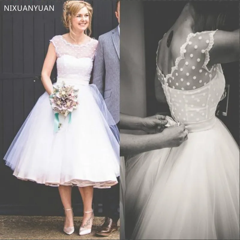 

Simple 2023 Summer Beach Wedding Dresses Scoop Sleeveless Dots Tulle Tea Length Cheap Bridal Gowns