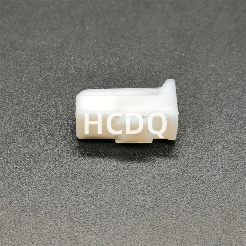 The original  90980-11918 2PIN Female automobile connector plug shell and connector are supplied from stock