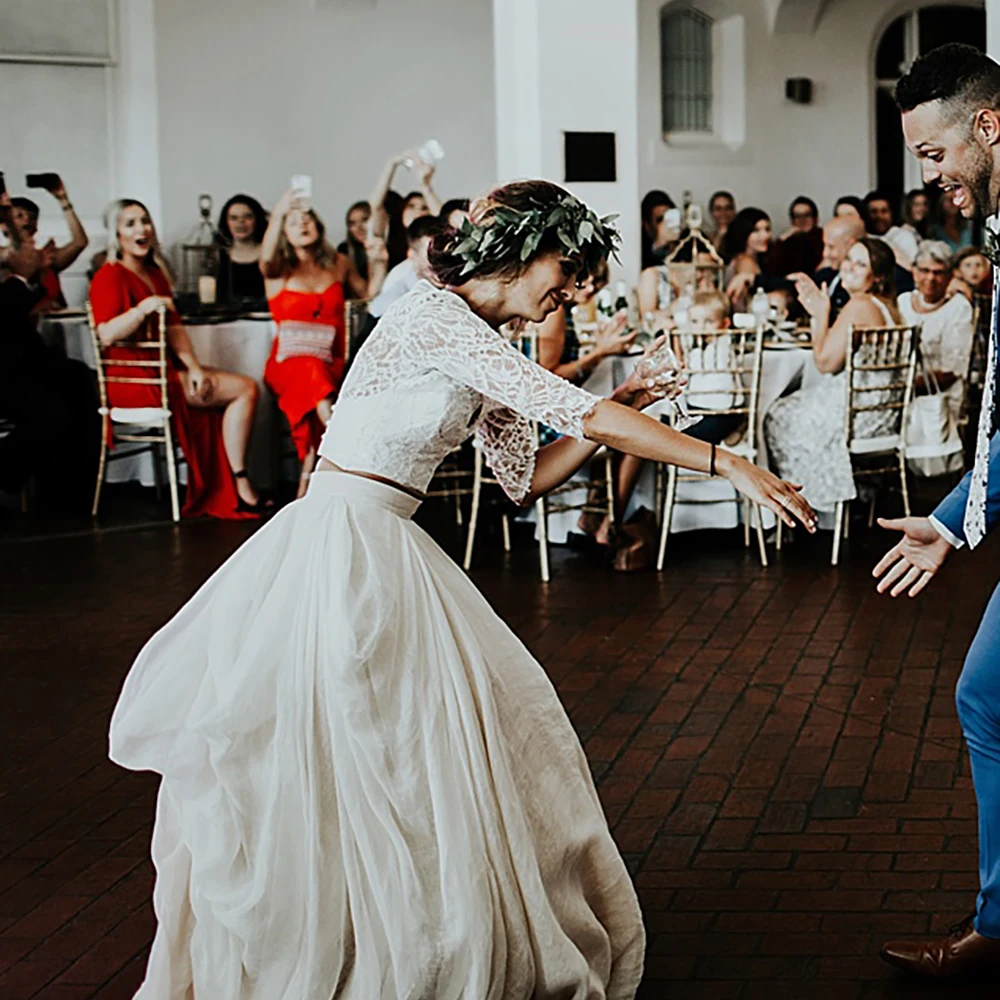 Robe de mariée deux pièces en dentelle, col en V, manches 3/4, en mousseline de soie, grande taille, haut court, rustique, romantique, photographie