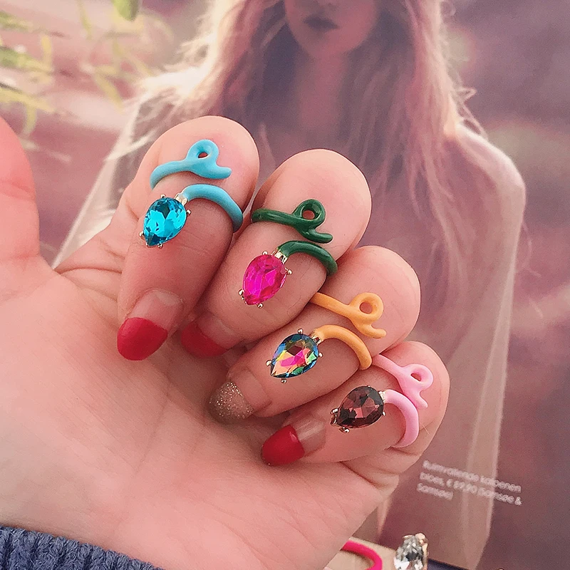 NeeFuWoFu Color Snake Ring Earrings Woman Y2K Candy Glass Multicolor Colored Rings Bohemia de Madera Pulseira Estrela de Cinco