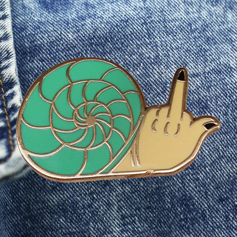 Lovely Snail With Raised Middle Finger Brooch Originality Lapel Badge Denim Jacket Backpack Pin Children Fashion Jewelry Gifts