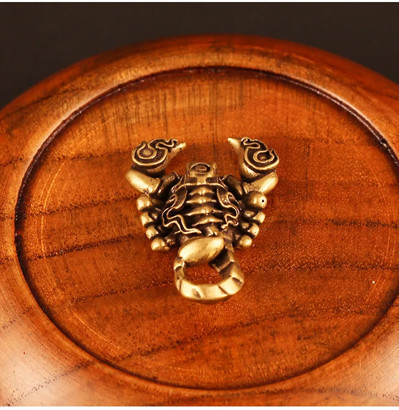 Handmade Pure Brass retro scorpion model craft DIY ornament Miniature portable Fitting Keychain Pendant souvenir gift a0777