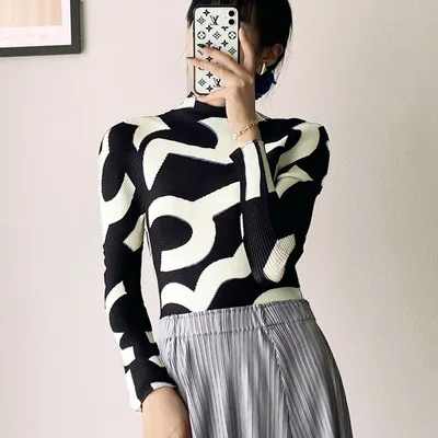 

HOT SELLING Miyake fashion long sleeve Tofu pleats turtleneck Sexy Thin print T-shirt IN STOCK