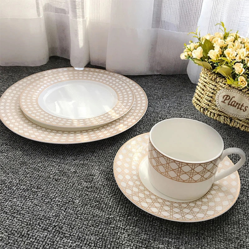 Western Dinnerware Set Checkered Design Tray Coffee Pot And Tea Cup Set Ceramic Tableware Flat Plate Salad Plate Home Use Coffee