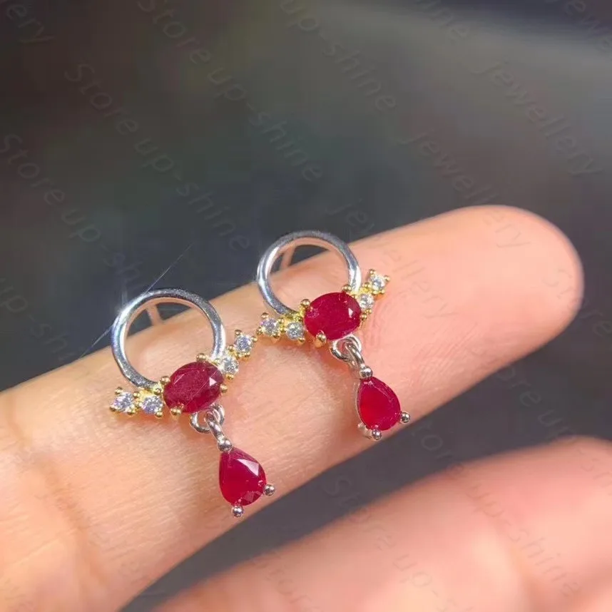 

Women's 925 Silver Earrings Natural Pigeon Blood Ruby Earrings Two-color Plating Process Small Goldfish Design Small and Cute