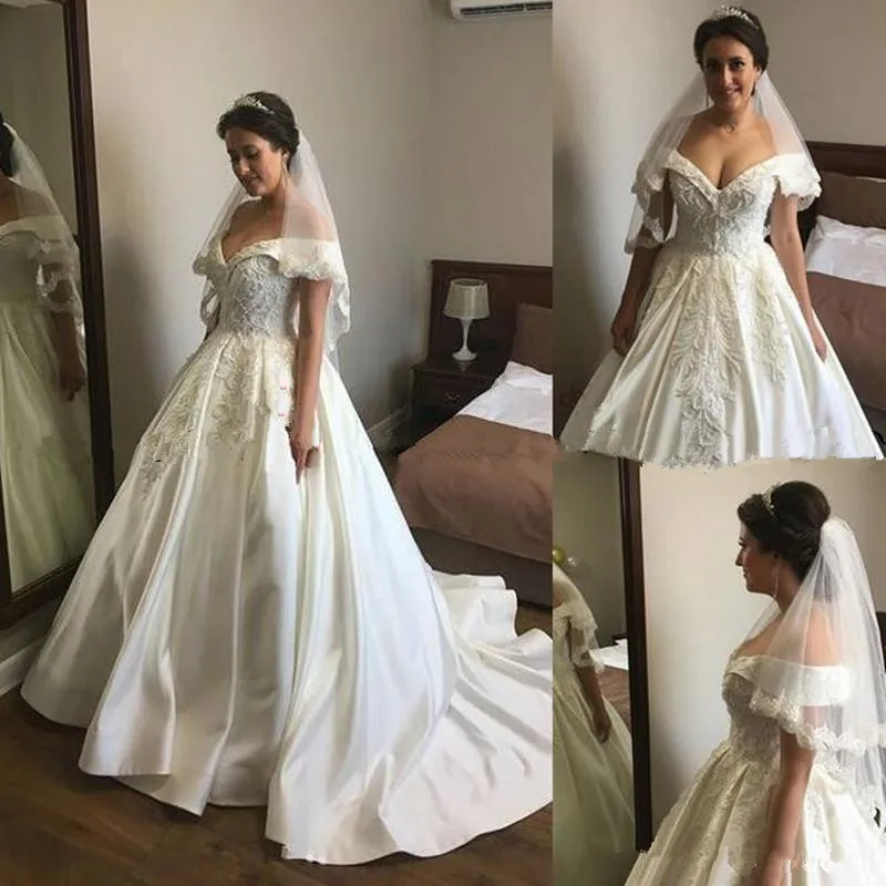 Vestido de novia de lujo con cuentas y perlas, traje de boda con hombros al descubierto, cola de barrido