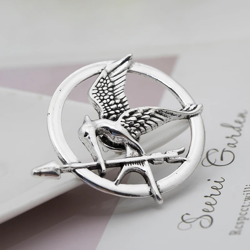 New Hunger Games Brooch Pin Bird Eagle Arrow Logo Badge Vintage Fashion Hot Animal Game Movie Jewelry For Men Women Kids