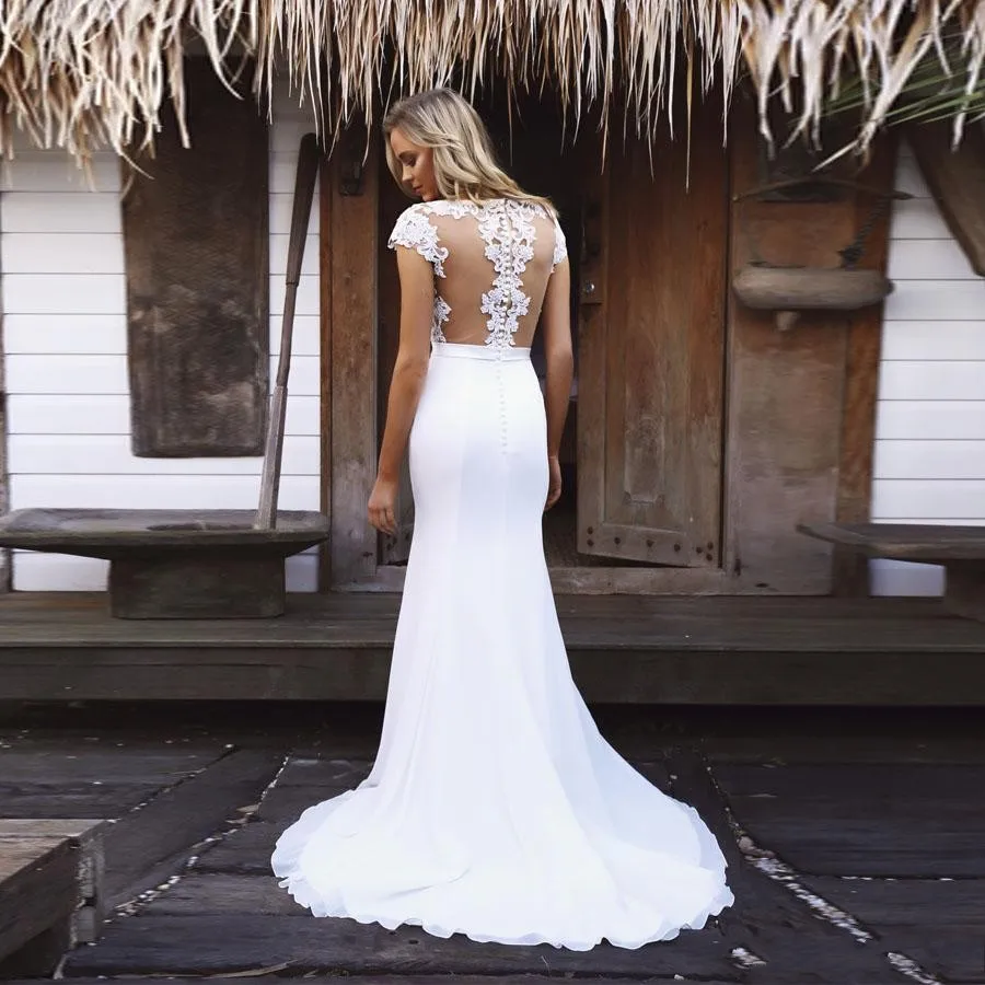 Vestidos de novia de sirena con manga casquillo, encantadores personalizados, apliques con cuello en V, espalda transparente con botones, vestidos de novia, cola de corte