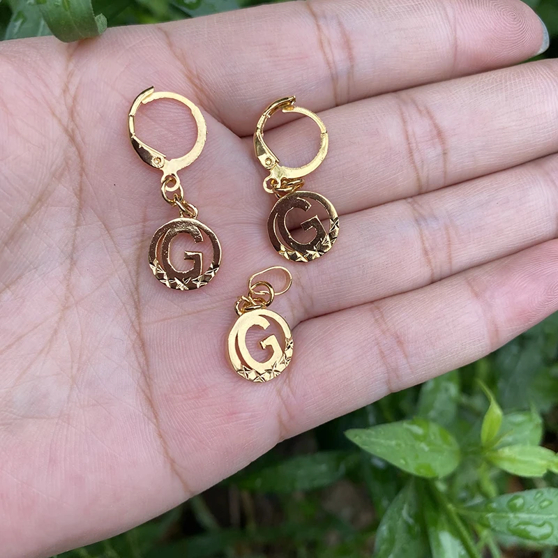 26 Initial Gold Color Round Letters Jewelry Sets For Women With Water Wave Necklace From A TO Z Africa Heart Line Carved Pendant