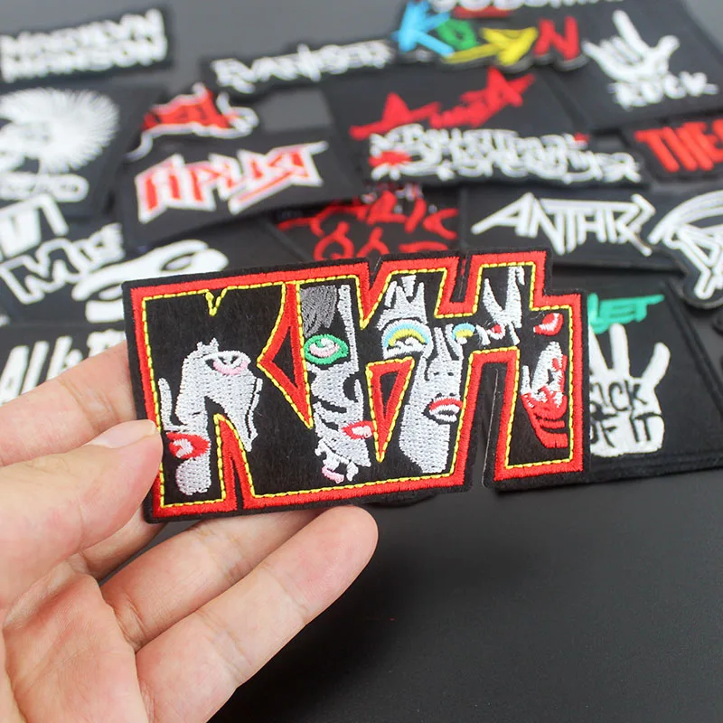 25 Pcs Mixed Rock Band Patches Music Hippie Punk Badge Embroidered Ironing Stripes on Clothes Appliques Stickers