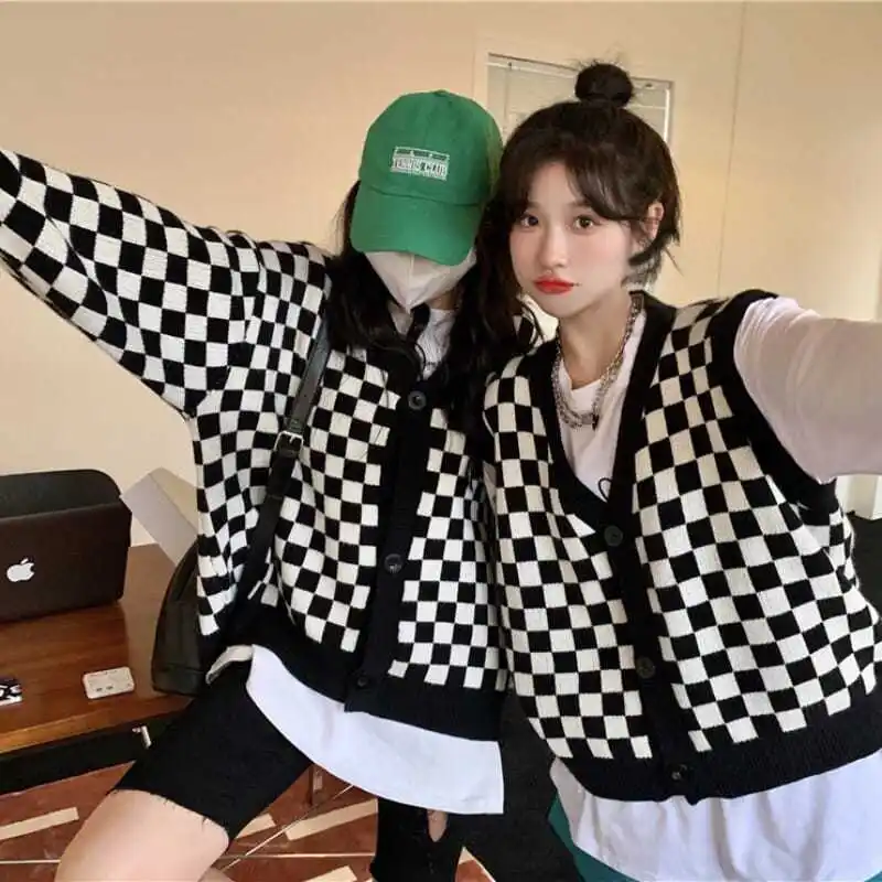 Checkered Cardigan Women All-match Outwear Fashion Loose Vintage Leisure Street Style Stylish Cool Girl Coats Sweaters Warm Chic