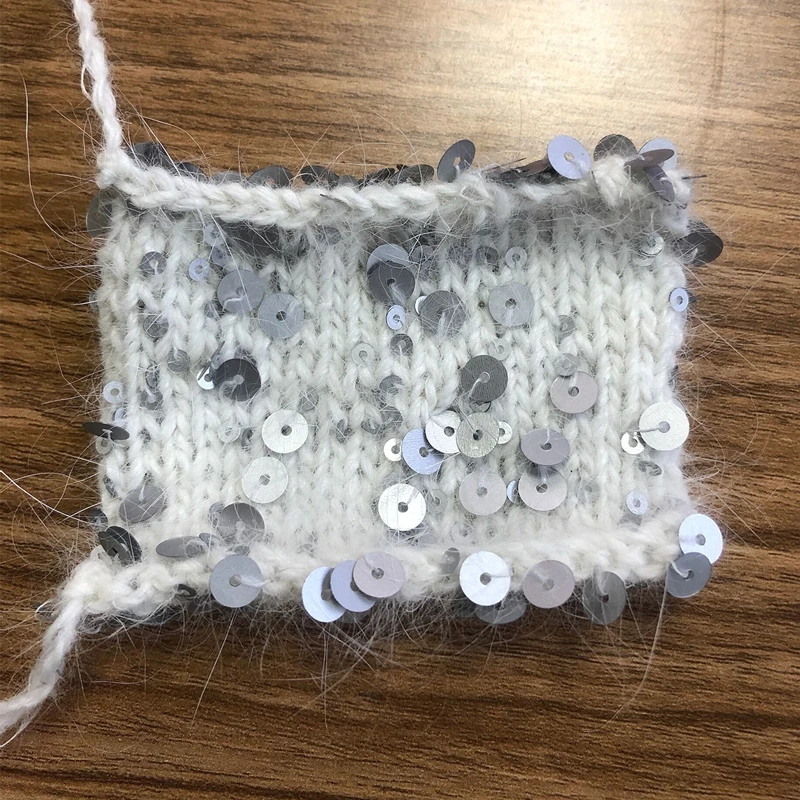 Şérjas 500 جرام 1100 متر أفخم الأنجورا أرنب الشعر الغزل 3 مللي متر + 6 مللي متر الترتر DIY بها بنفسك الحياكة عيد الميلاد سترة قبعة وشاح الديكور غزل الصوف