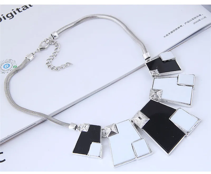 Fotografia 4: Kymyad gargantilha colar para mulheres, de liga geométrica, bijuterias femininos, simples e estiloso de correntes robustas