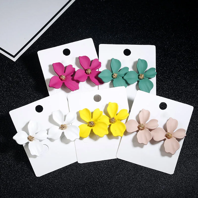 Korean Cute Small Flower Stud Earrings For Women fresh and sweet Statement Earring Girl Fashion Jewelry Gift