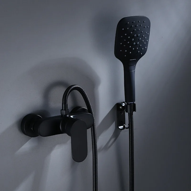 ห้องน้ำชุดระบบฝักบัว Black Wall Mount หัวฝักบัวฝักบัวก๊อกน้ำร้อนและเย็น Mixer Tap