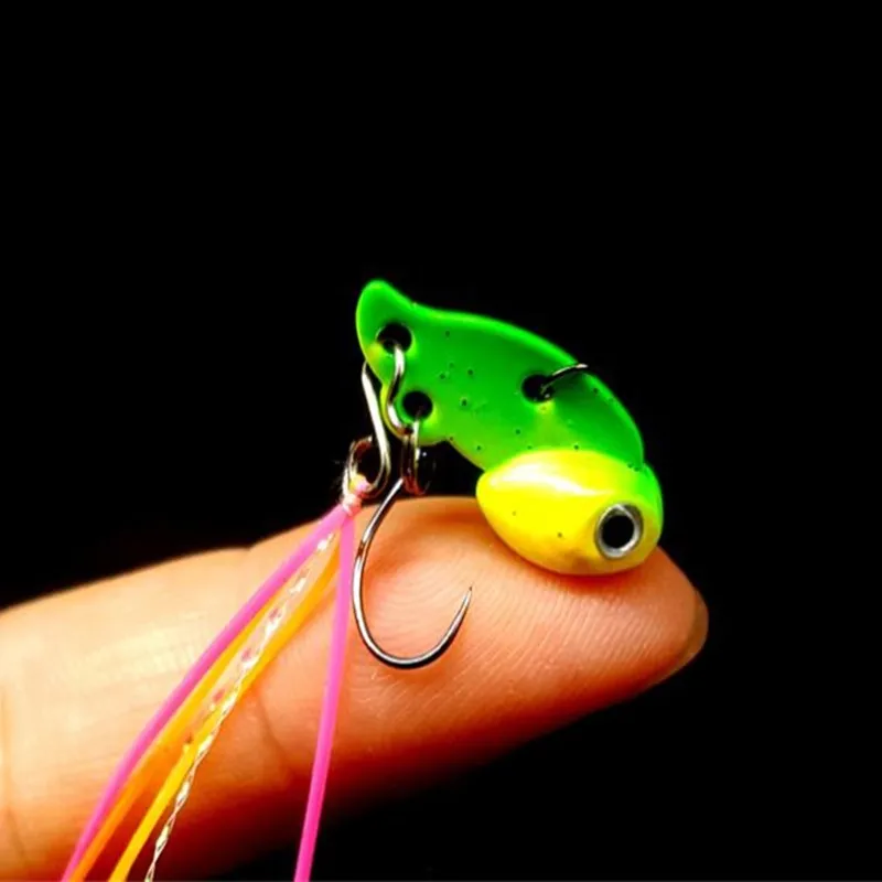 

1pcs Metal Mini Vib 3g 6g Rainbow Feather Fishing Lure Pin Crank Bait Vibration Spinner Sinking Bait Fishing Pesca Tackle